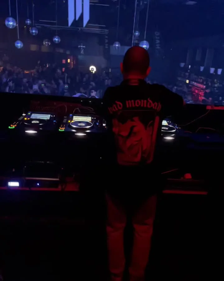 Mr. Martin pinchando en directo